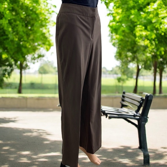 Worthington Women’s Brown Pinstripe Stretch Pants - Picture 11 of 16